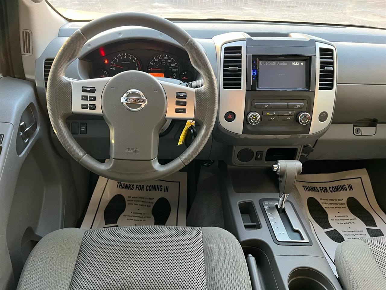 Nissan Frontier SV Crew Cab 2WD 2016