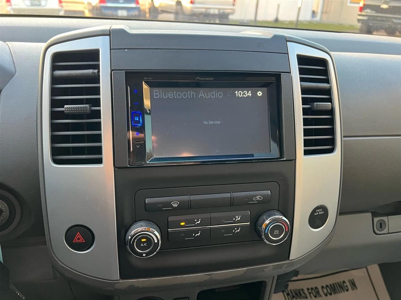 Nissan Frontier SV Crew Cab 2WD 2016