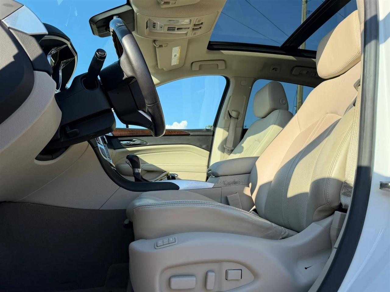 Cadillac SRX Luxury Collection 2010