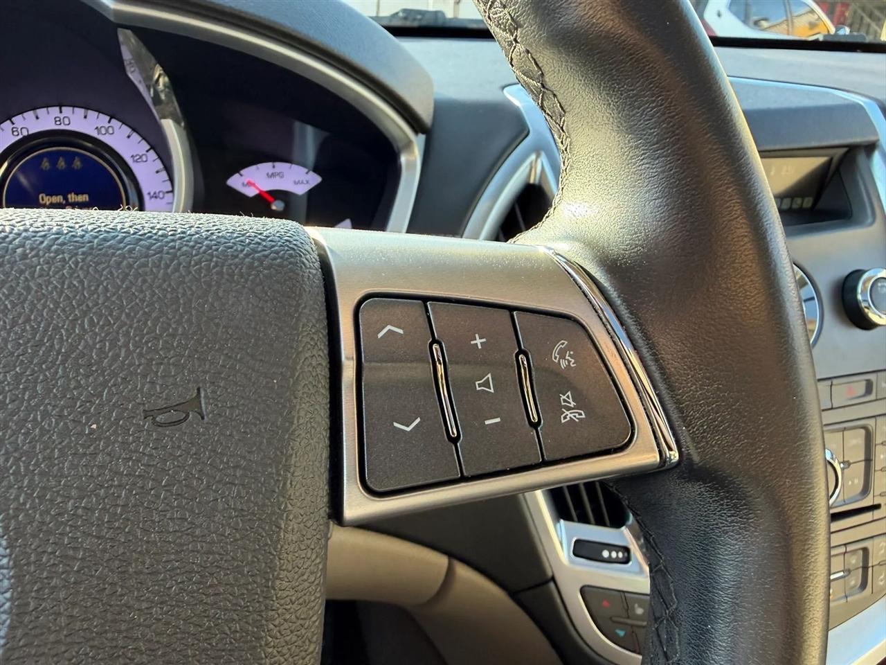 Cadillac SRX Luxury Collection 2010