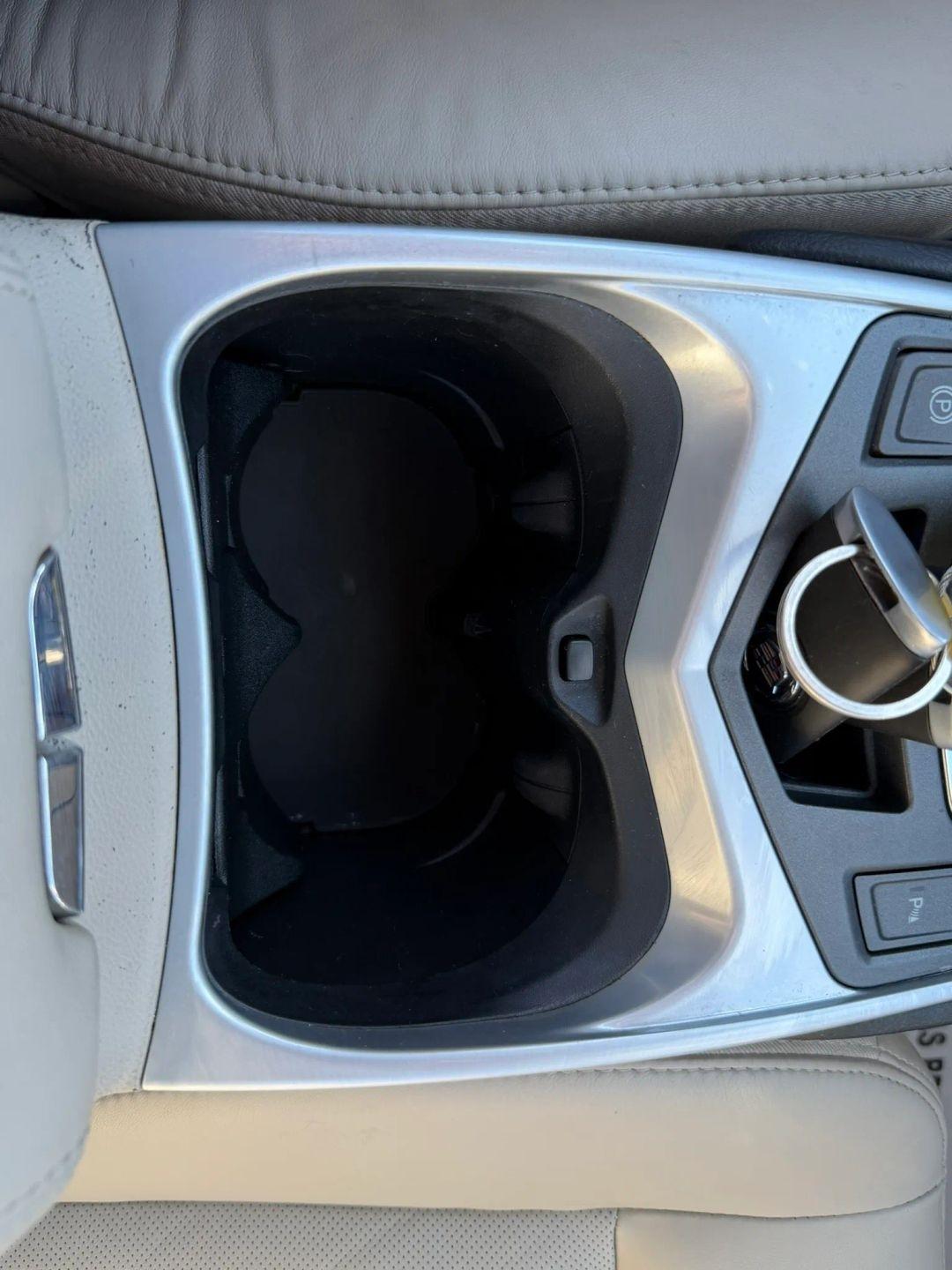 Cadillac SRX Luxury Collection 2010