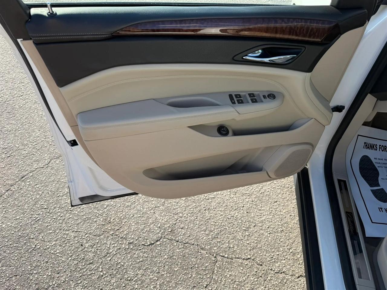 Cadillac SRX Luxury Collection 2010