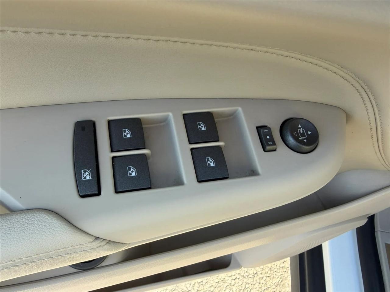 Cadillac SRX Luxury Collection 2010