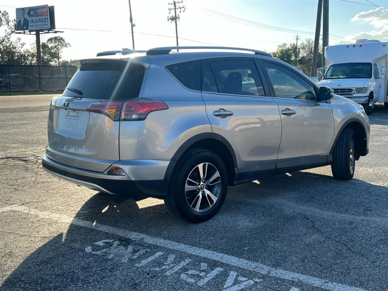 Toyota RAV4 XLE AWD 2016