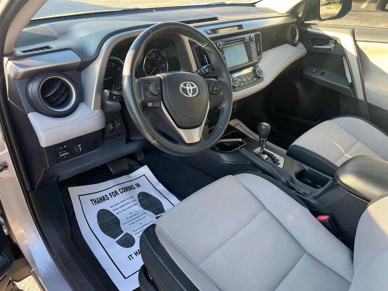 Toyota RAV4 XLE AWD 2016