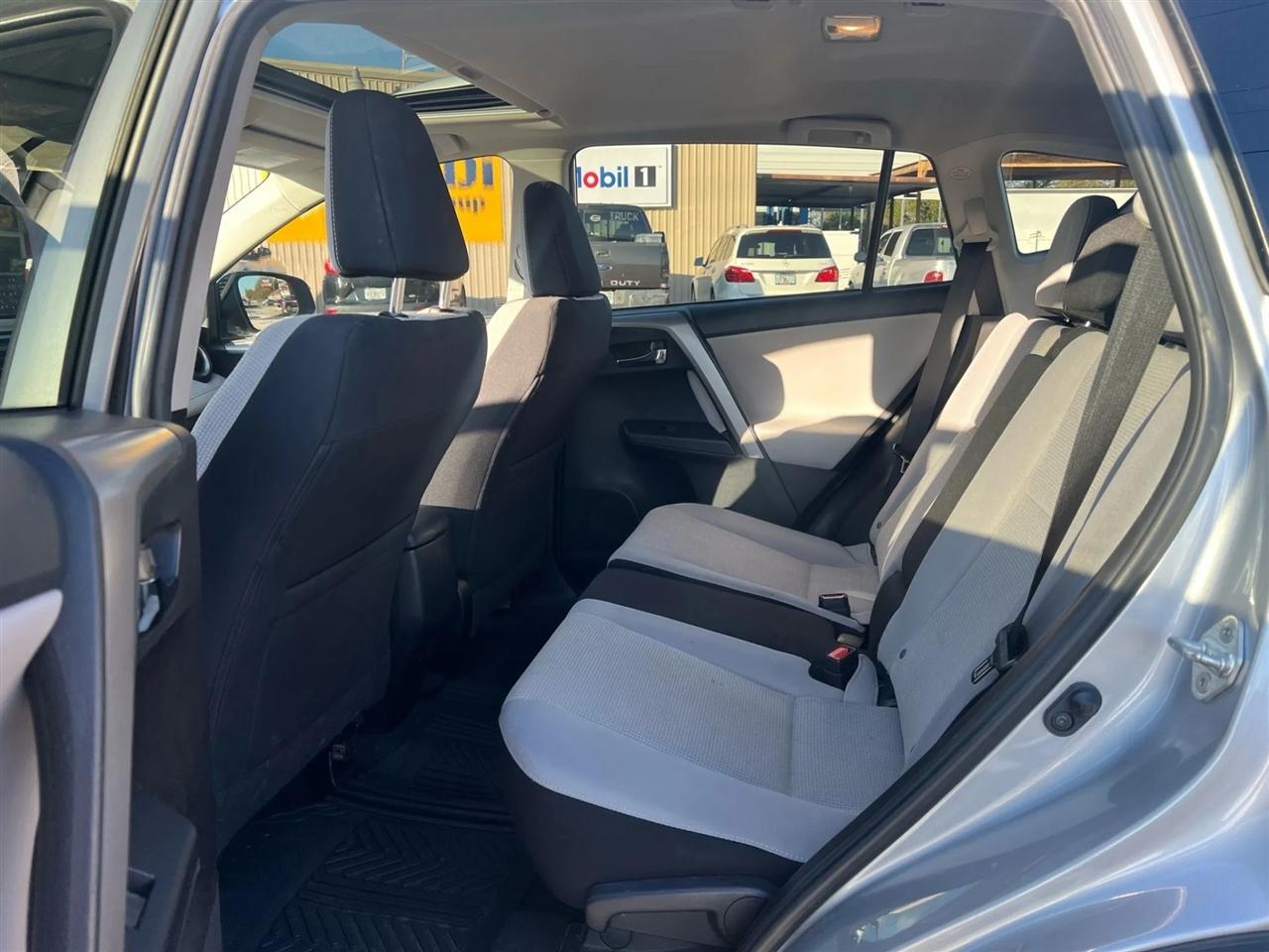 Toyota RAV4 XLE AWD 2016