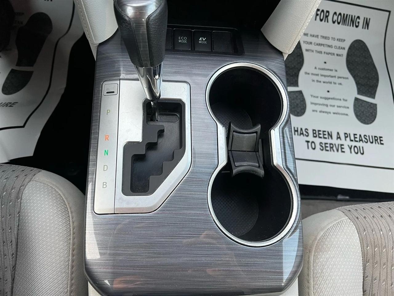 Toyota Camry Hybrid XLE 2014