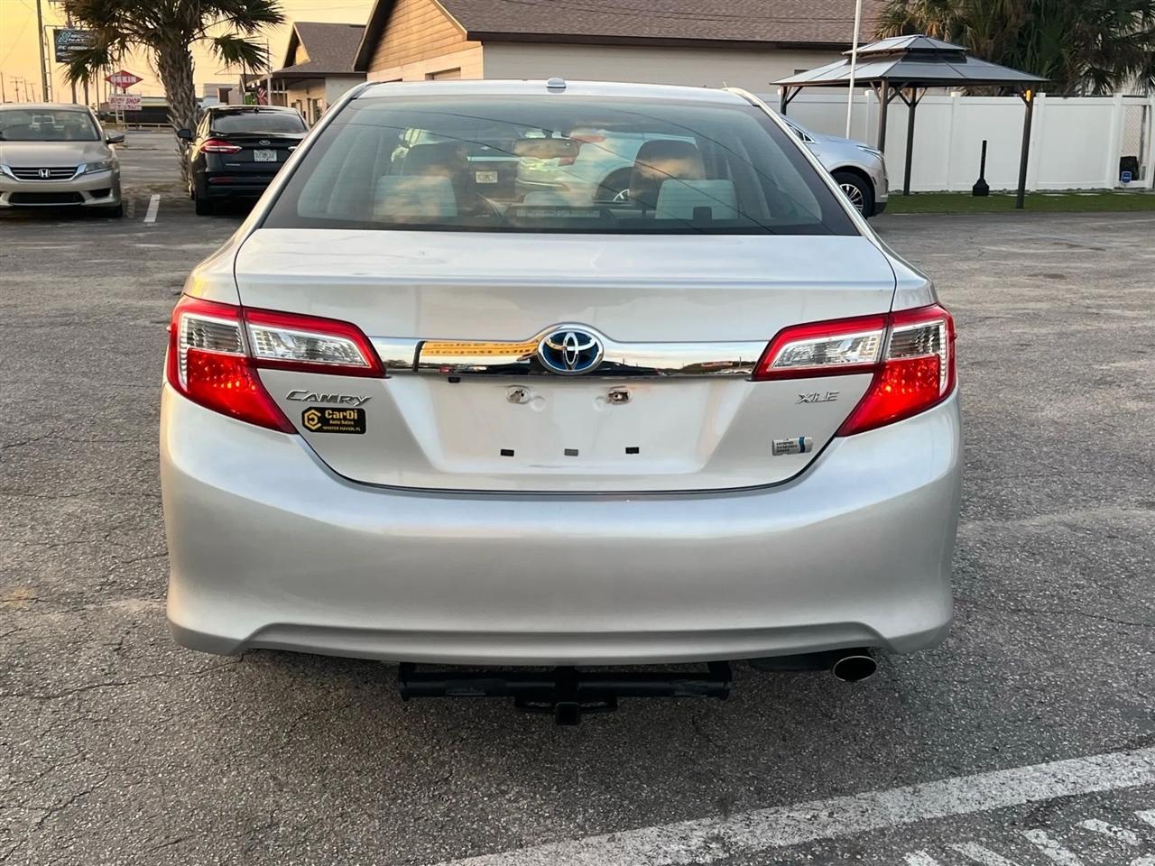 Toyota Camry Hybrid XLE 2014