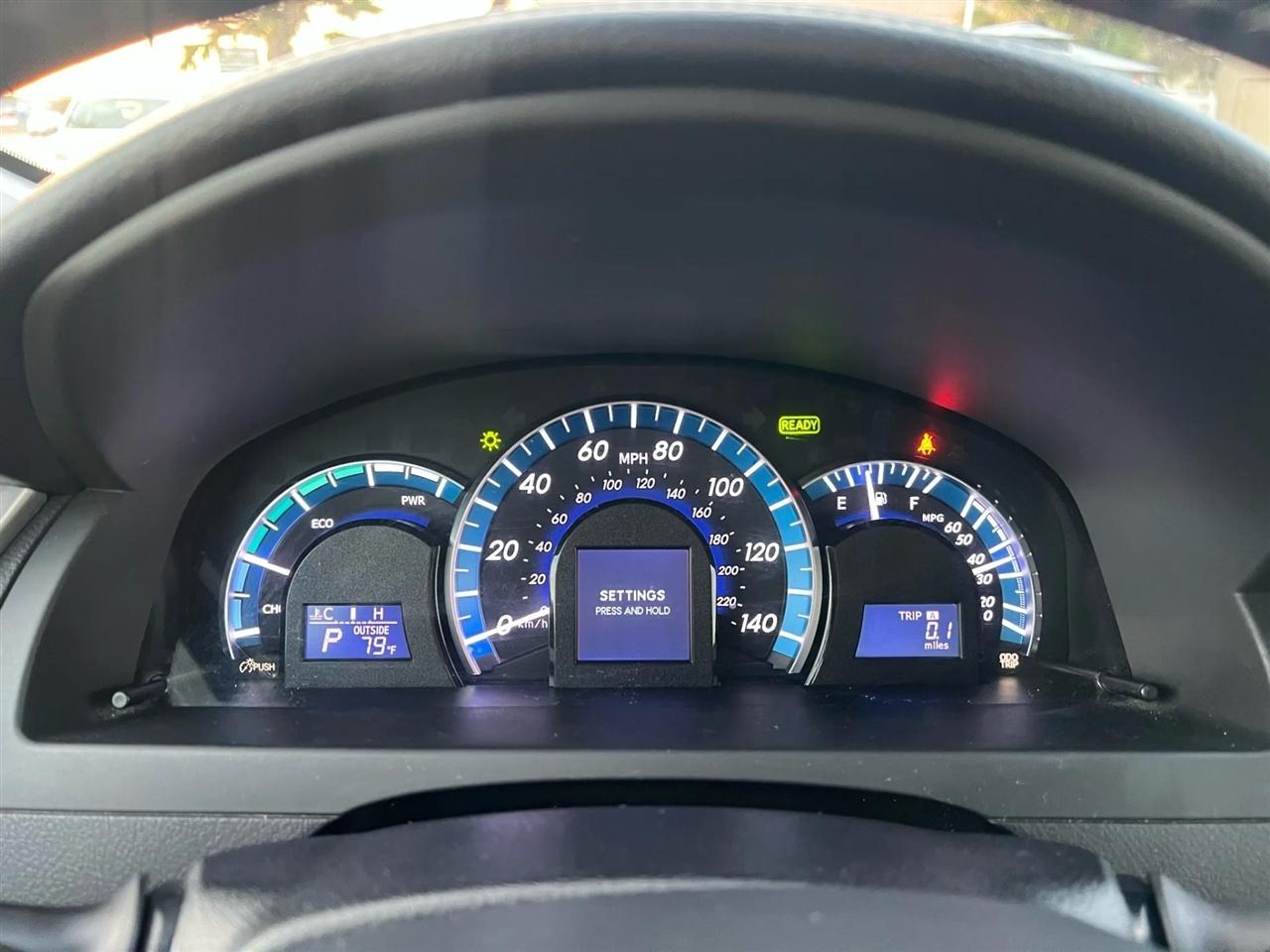 Toyota Camry Hybrid XLE 2014