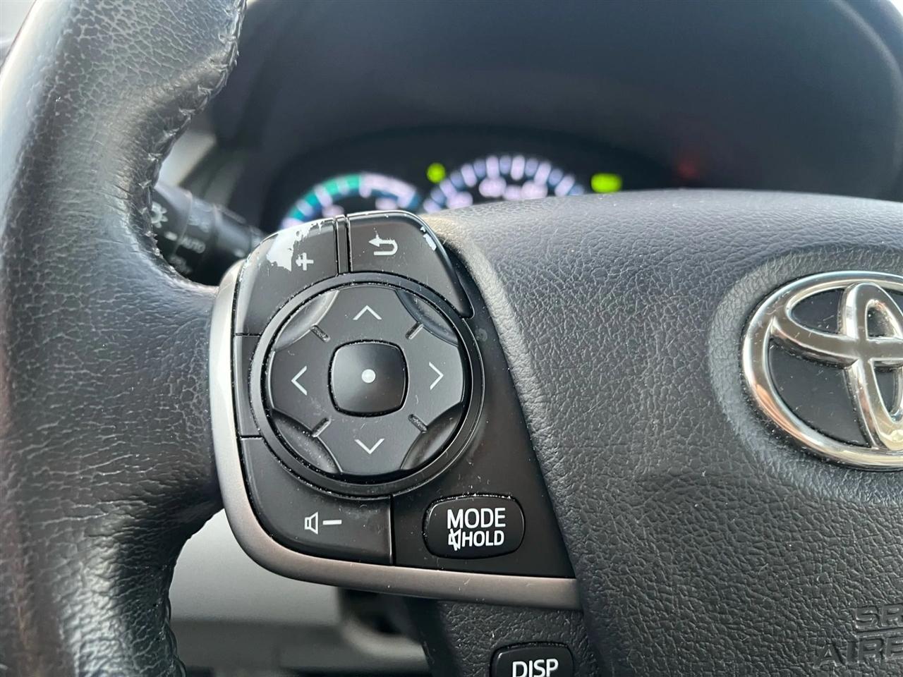 Toyota Camry Hybrid XLE 2014