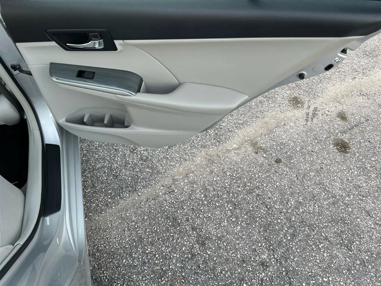 Toyota Camry Hybrid XLE 2014