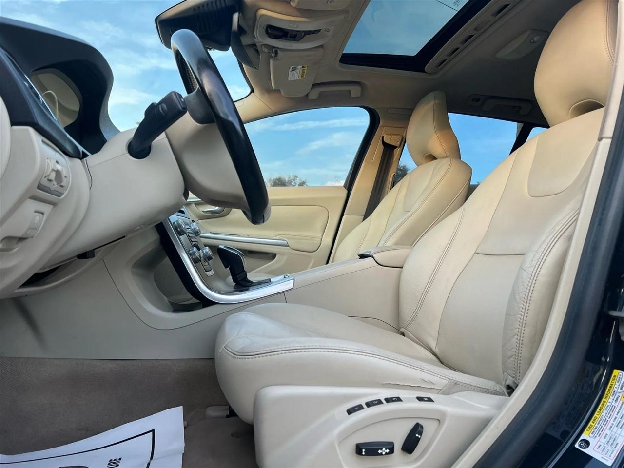 Volvo V60 T5 Drive-E Platinum FWD 2015