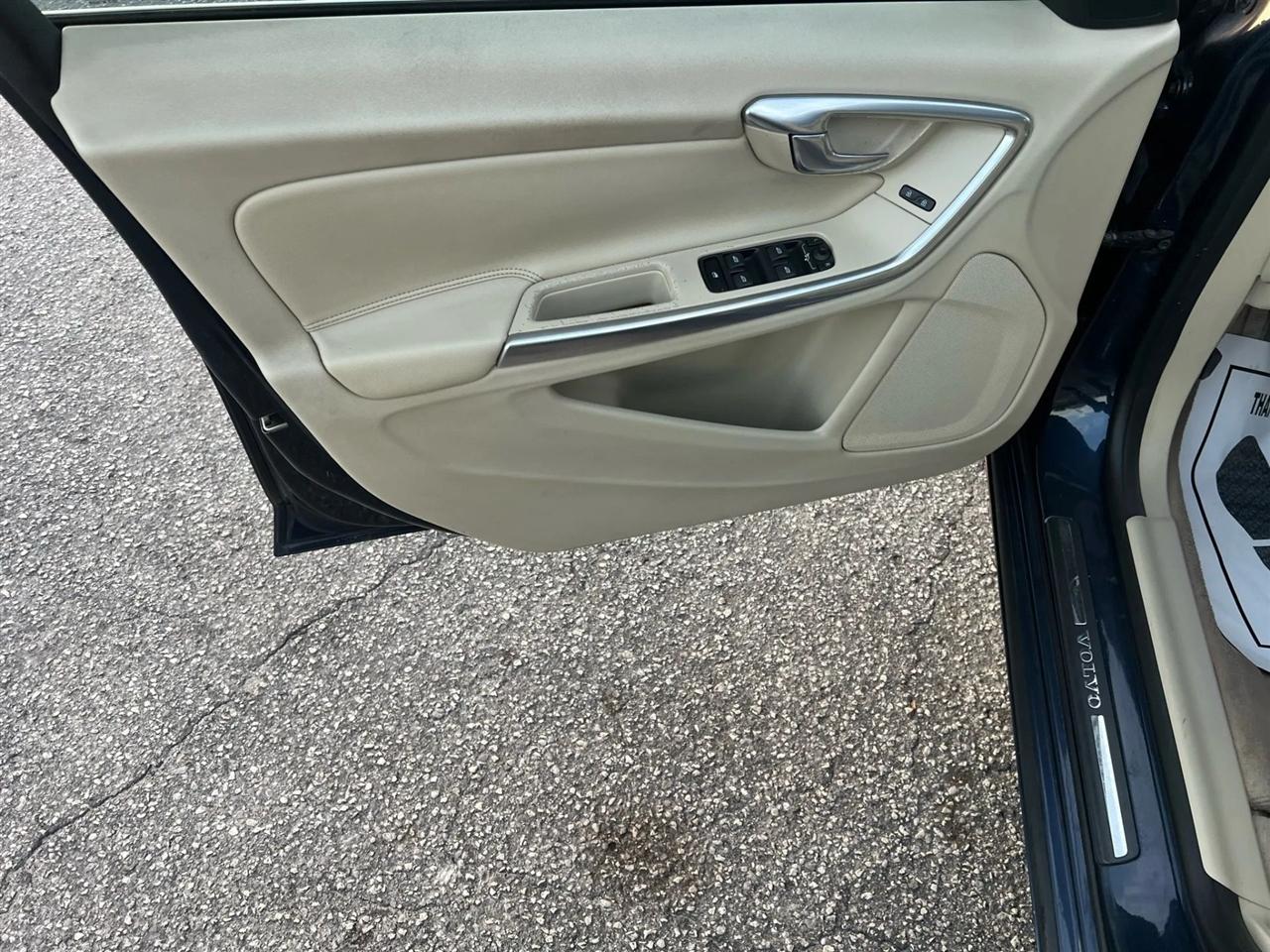 Volvo V60 T5 Drive-E Platinum FWD 2015