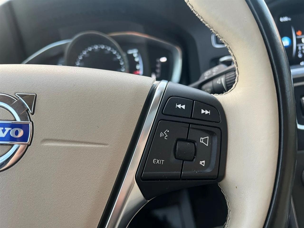 Volvo V60 T5 Drive-E Platinum FWD 2015