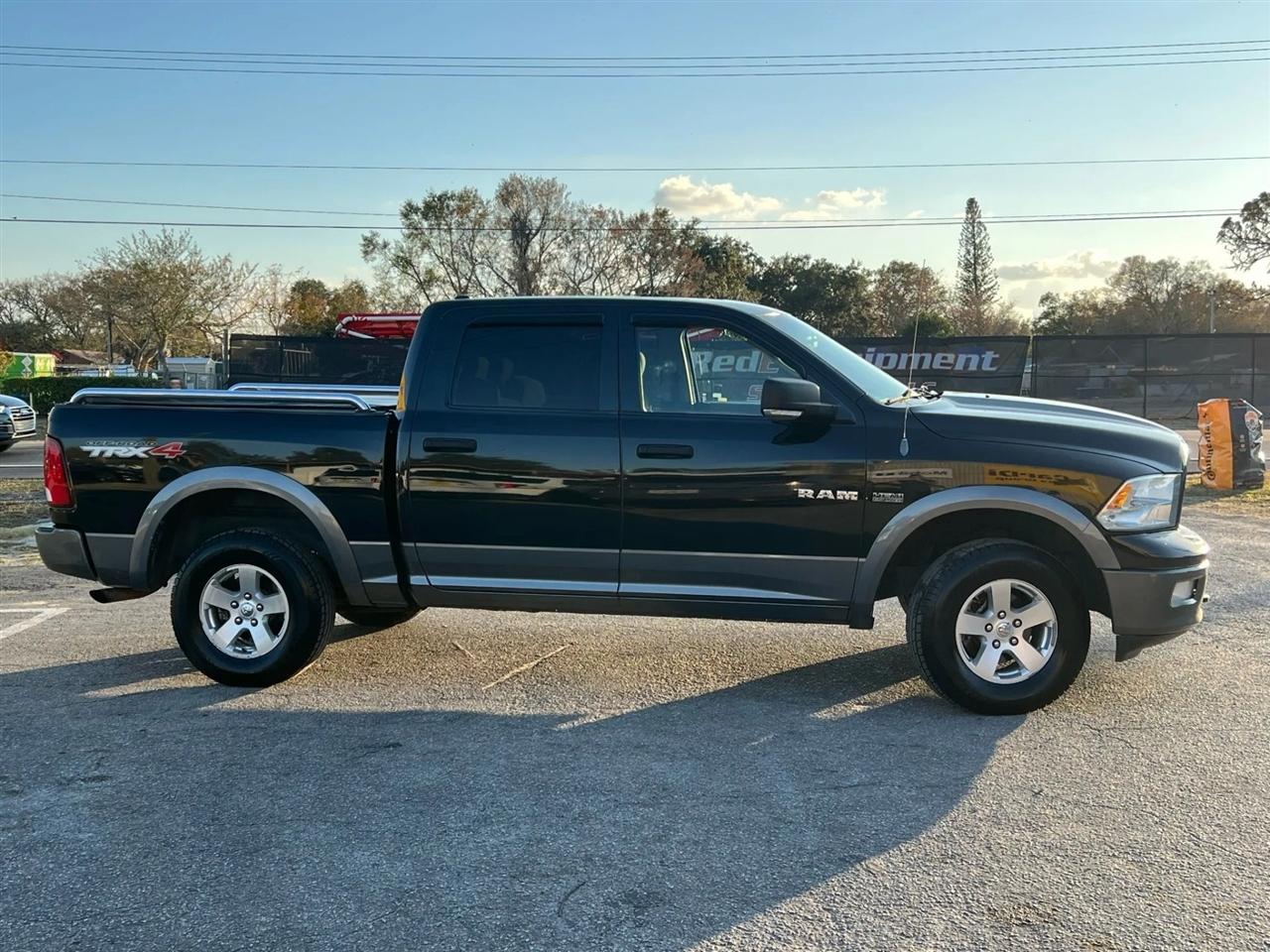 RAM 1500 SLT Crew Cab 4WD 2010