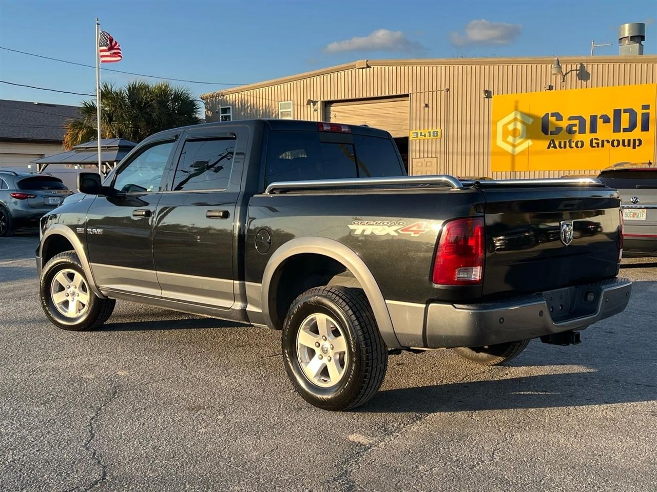 RAM 1500 SLT Crew Cab 4WD 2010