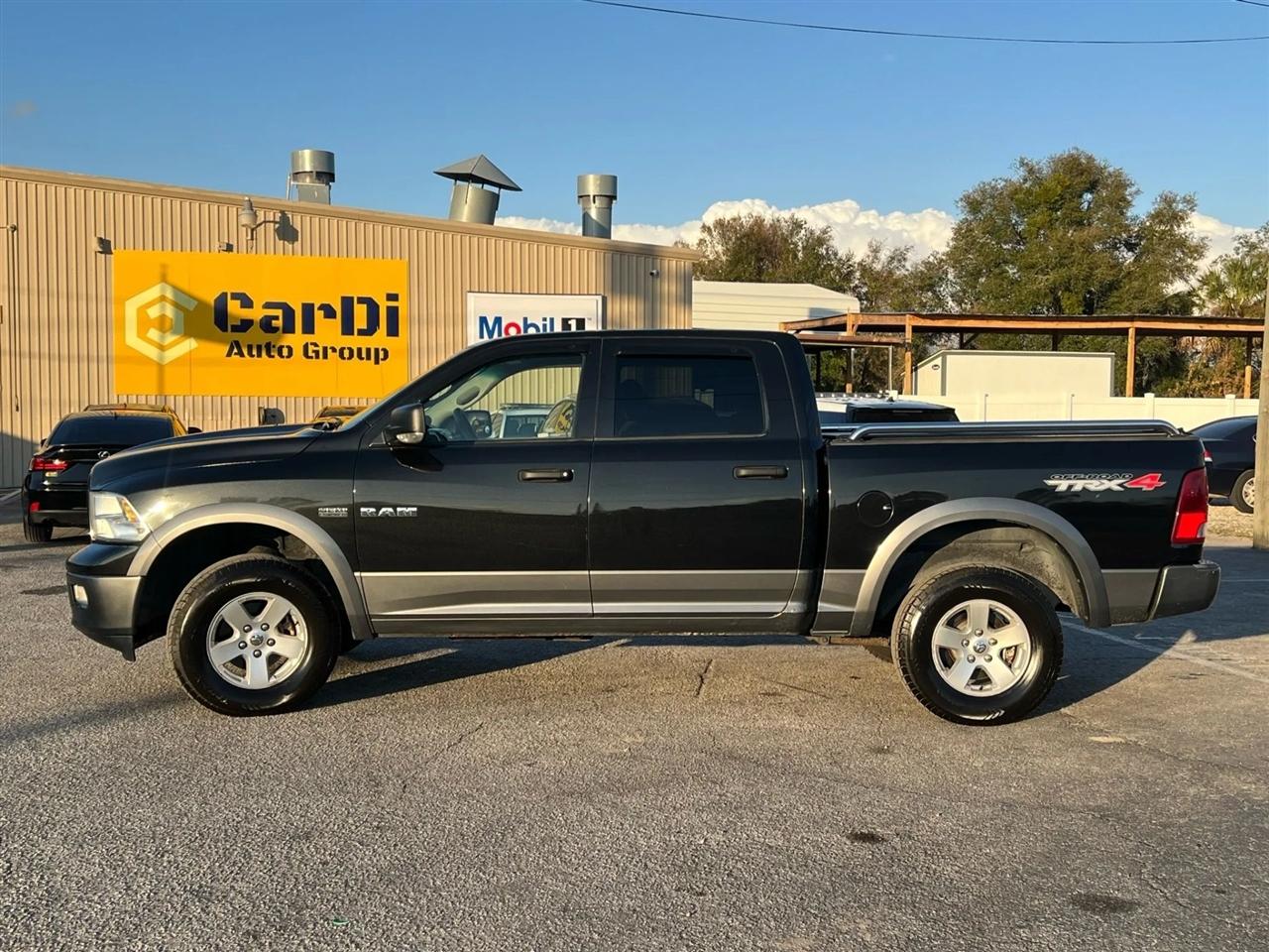 RAM 1500 SLT Crew Cab 4WD 2010