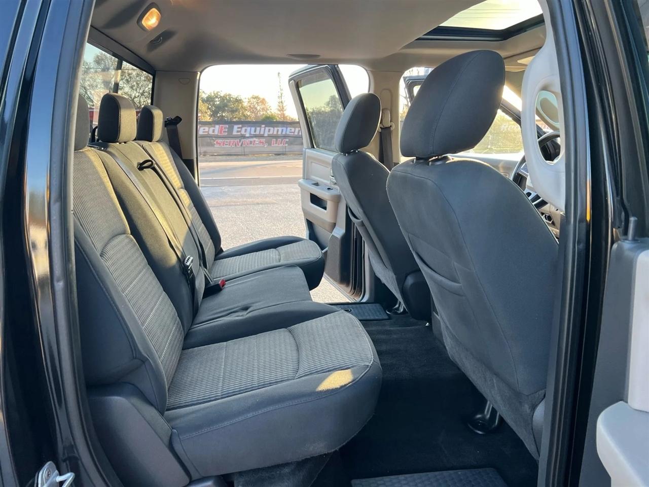 RAM 1500 SLT Crew Cab 4WD 2010