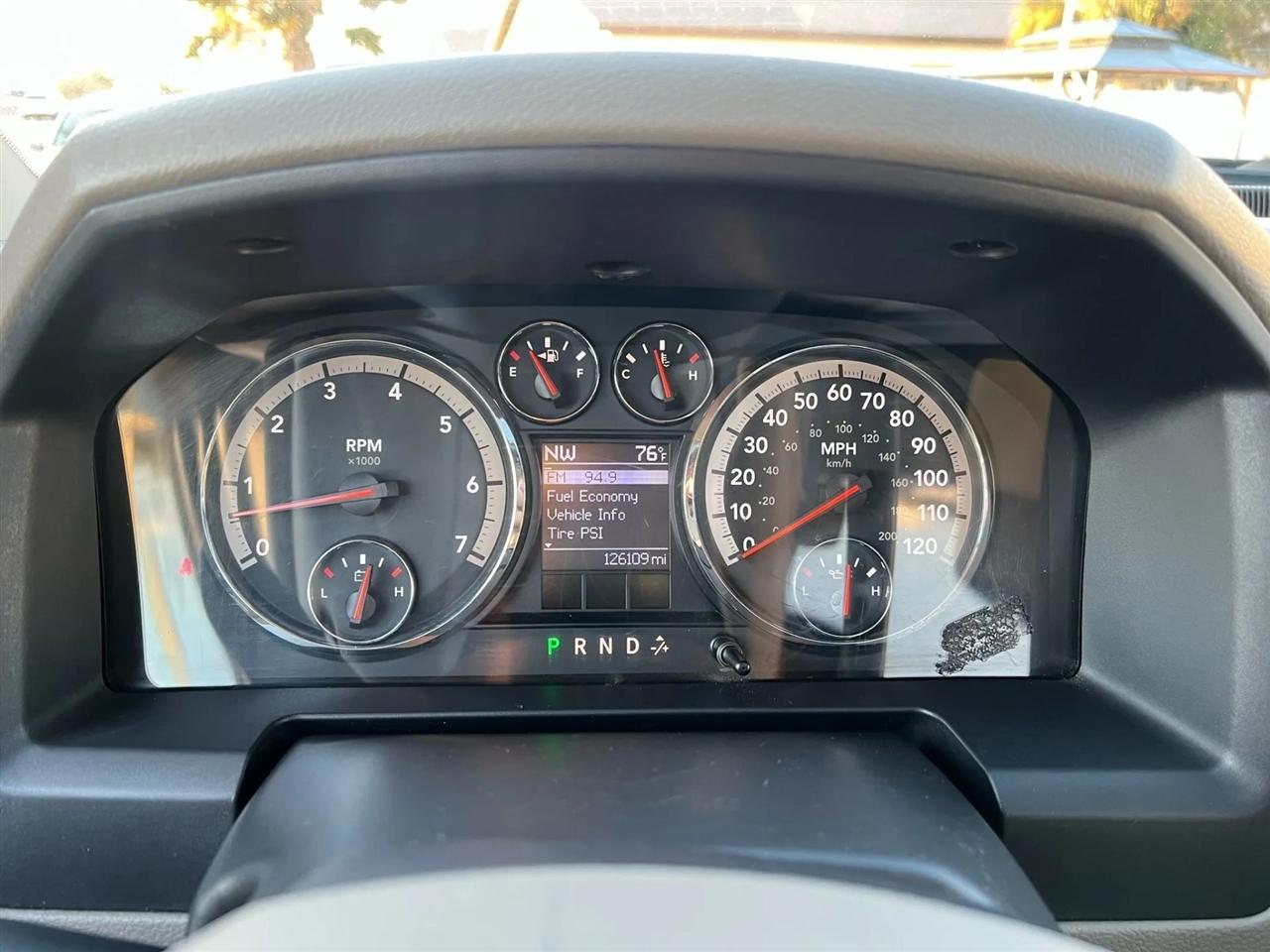 RAM 1500 SLT Crew Cab 4WD 2010