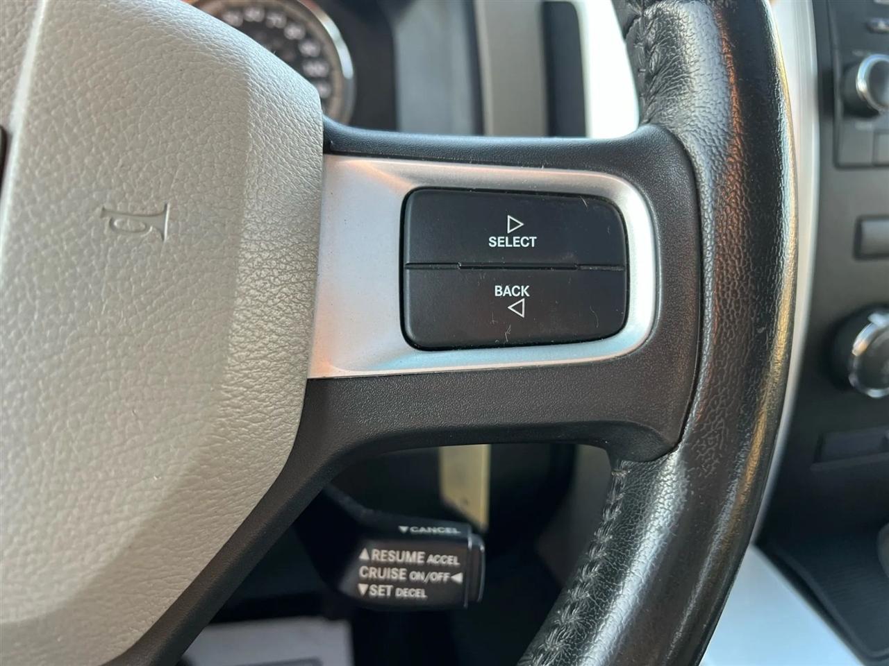 RAM 1500 SLT Crew Cab 4WD 2010