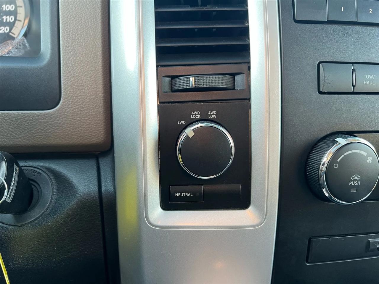 RAM 1500 SLT Crew Cab 4WD 2010