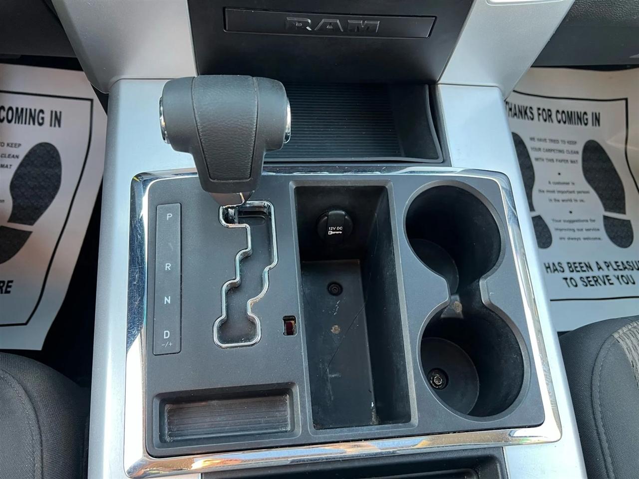 RAM 1500 SLT Crew Cab 4WD 2010