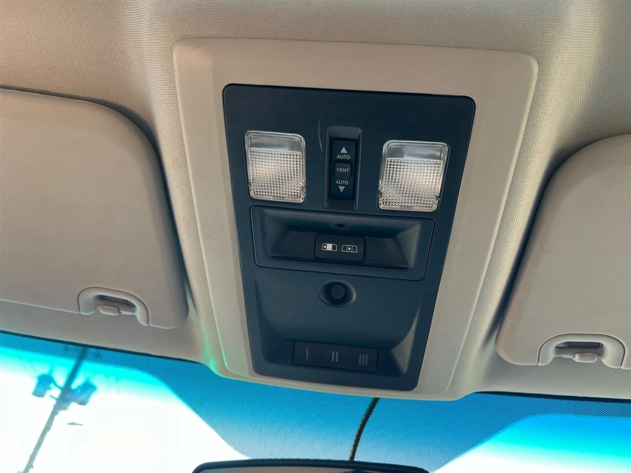 RAM 1500 SLT Crew Cab 4WD 2010