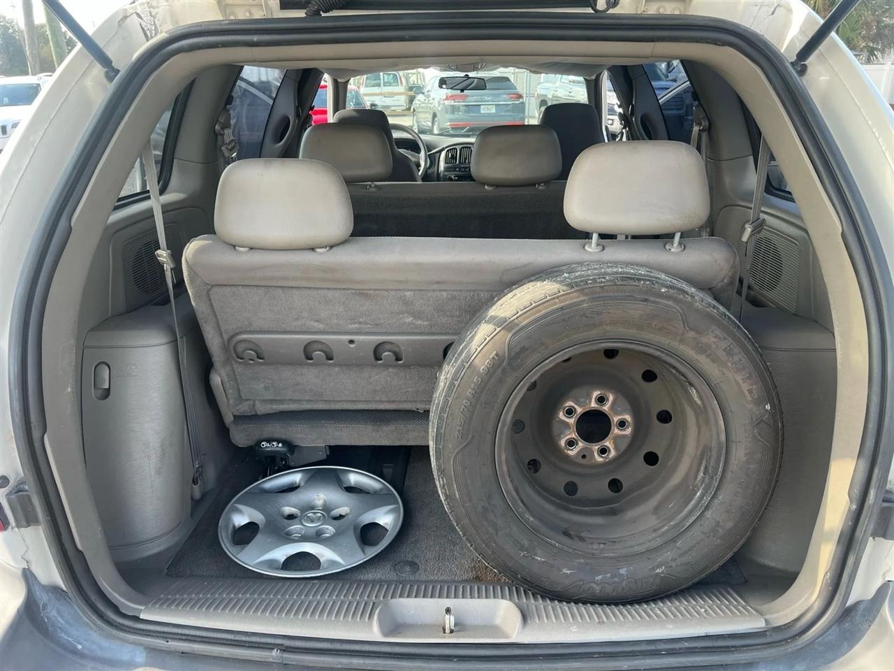 Dodge Caravan SE 2003