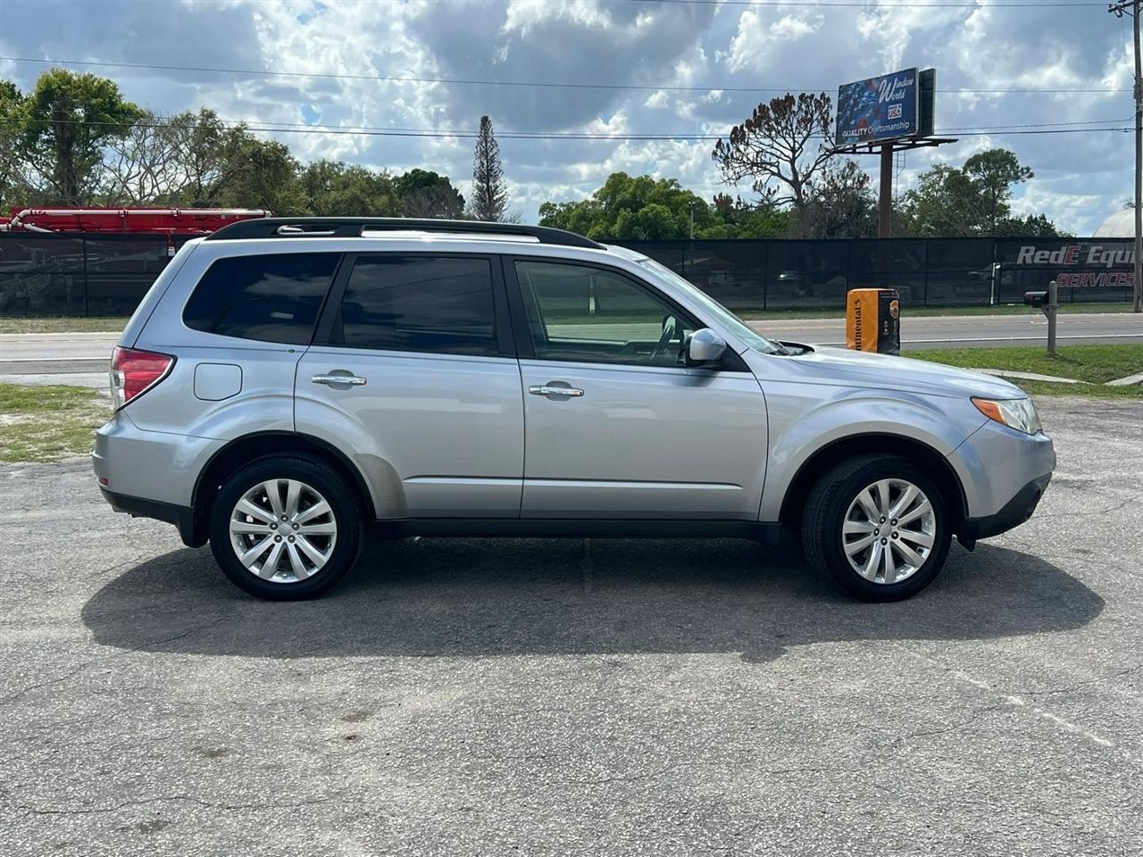 Subaru Forester 2.5X Premium 2012