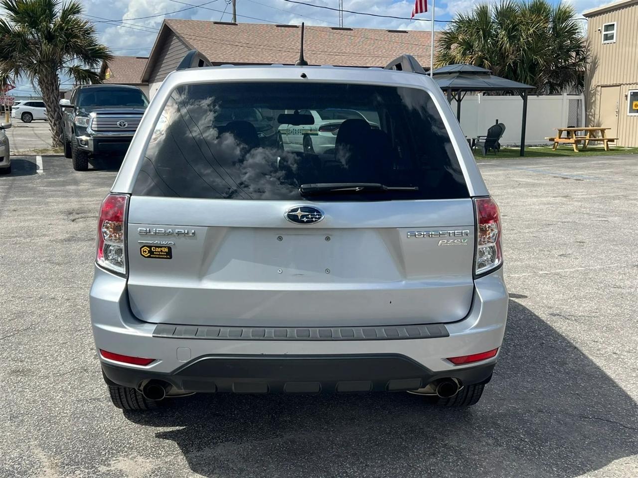 Subaru Forester 2.5X Premium 2012