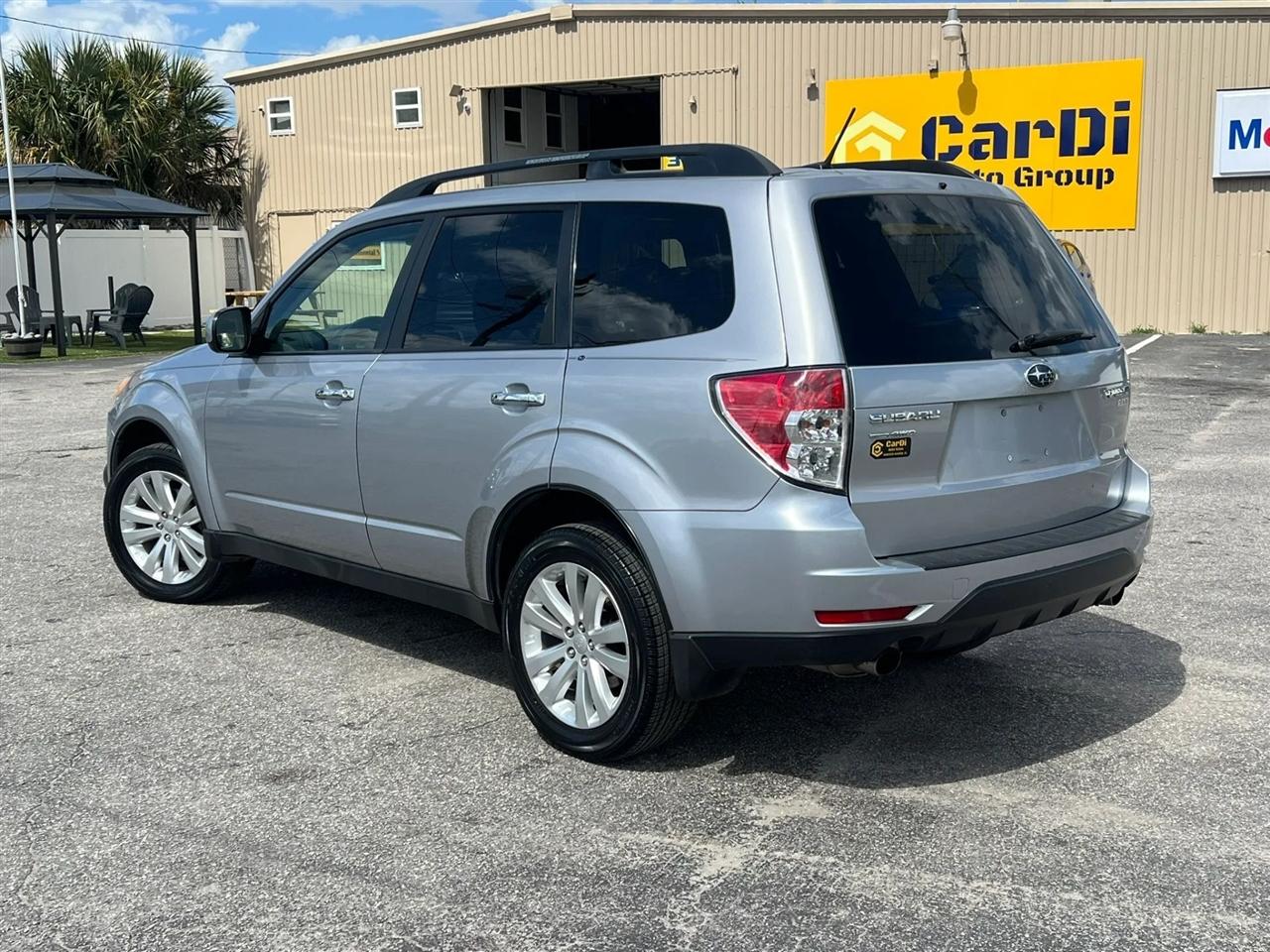 Subaru Forester 2.5X Premium 2012