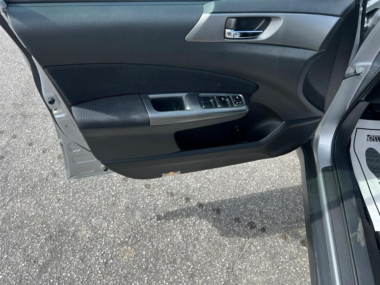 Subaru Forester 2.5X Premium 2012