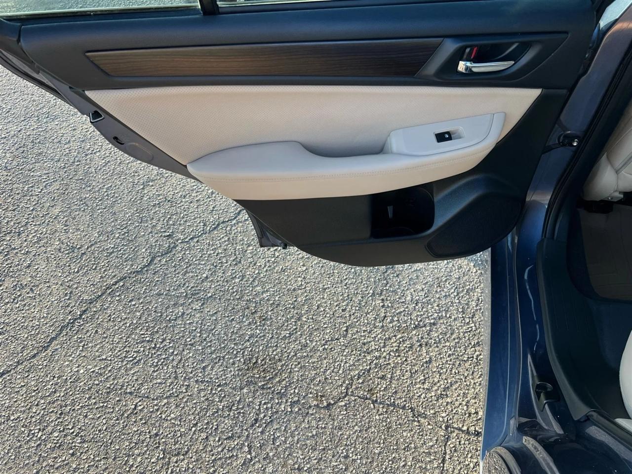 Subaru Legacy 3.6R Limited 2016