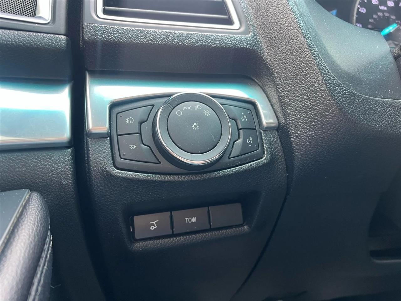 Ford Explorer Limited FWD 2016