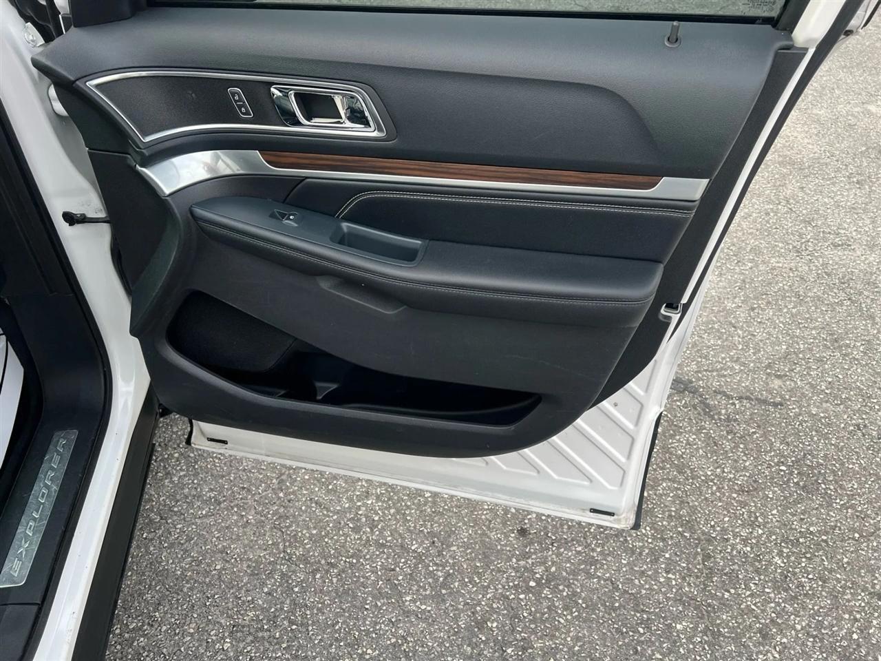 Ford Explorer Limited FWD 2016