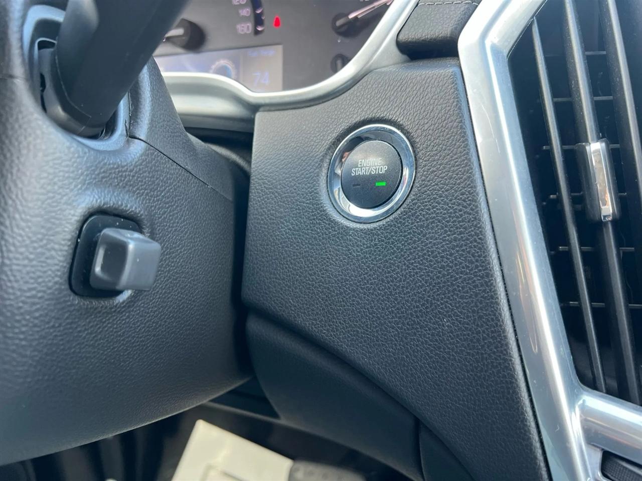 Cadillac SRX Luxury Collection 2013