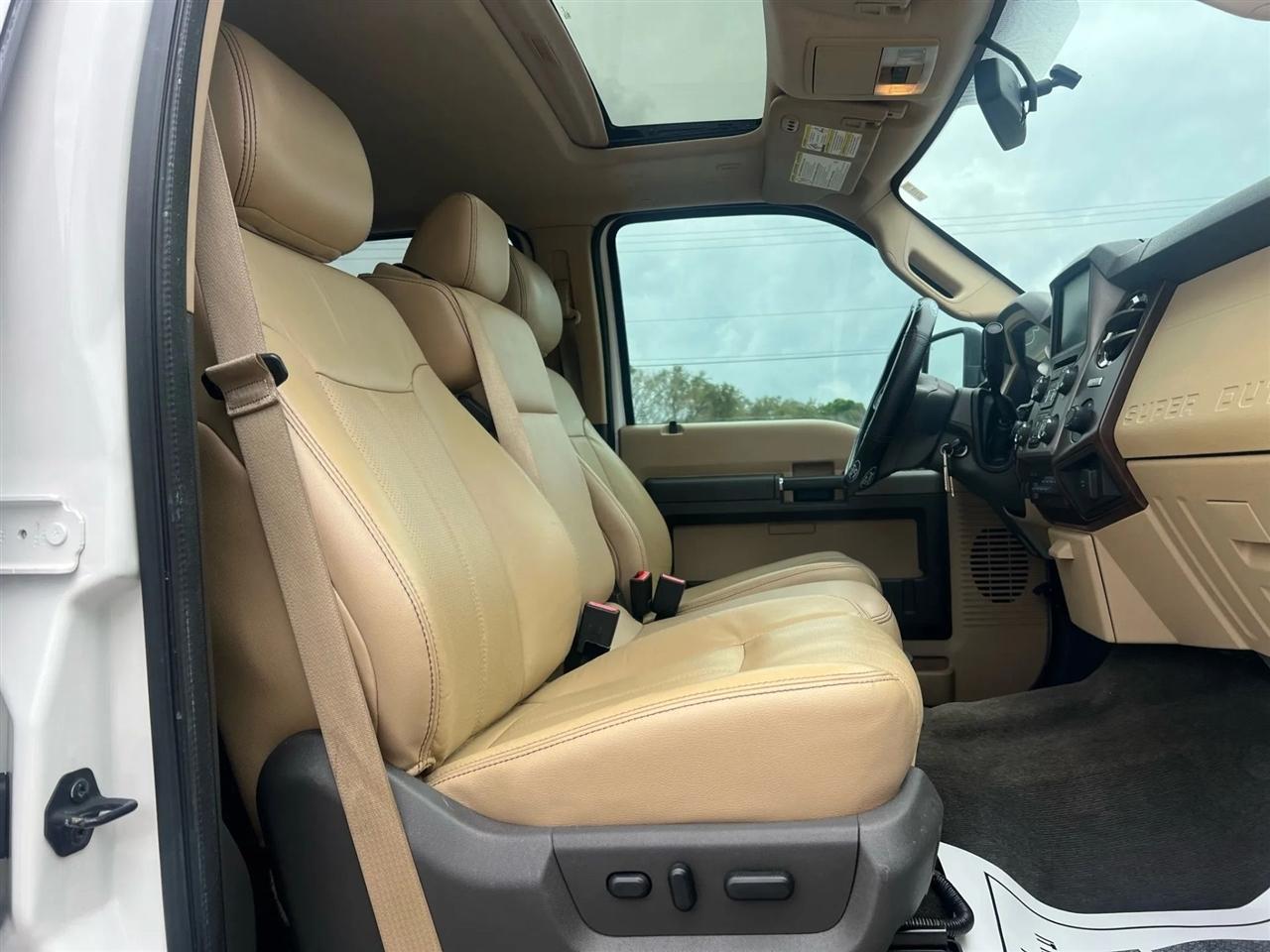 Ford F-250 SD Lariat Crew Cab 4WD 2013