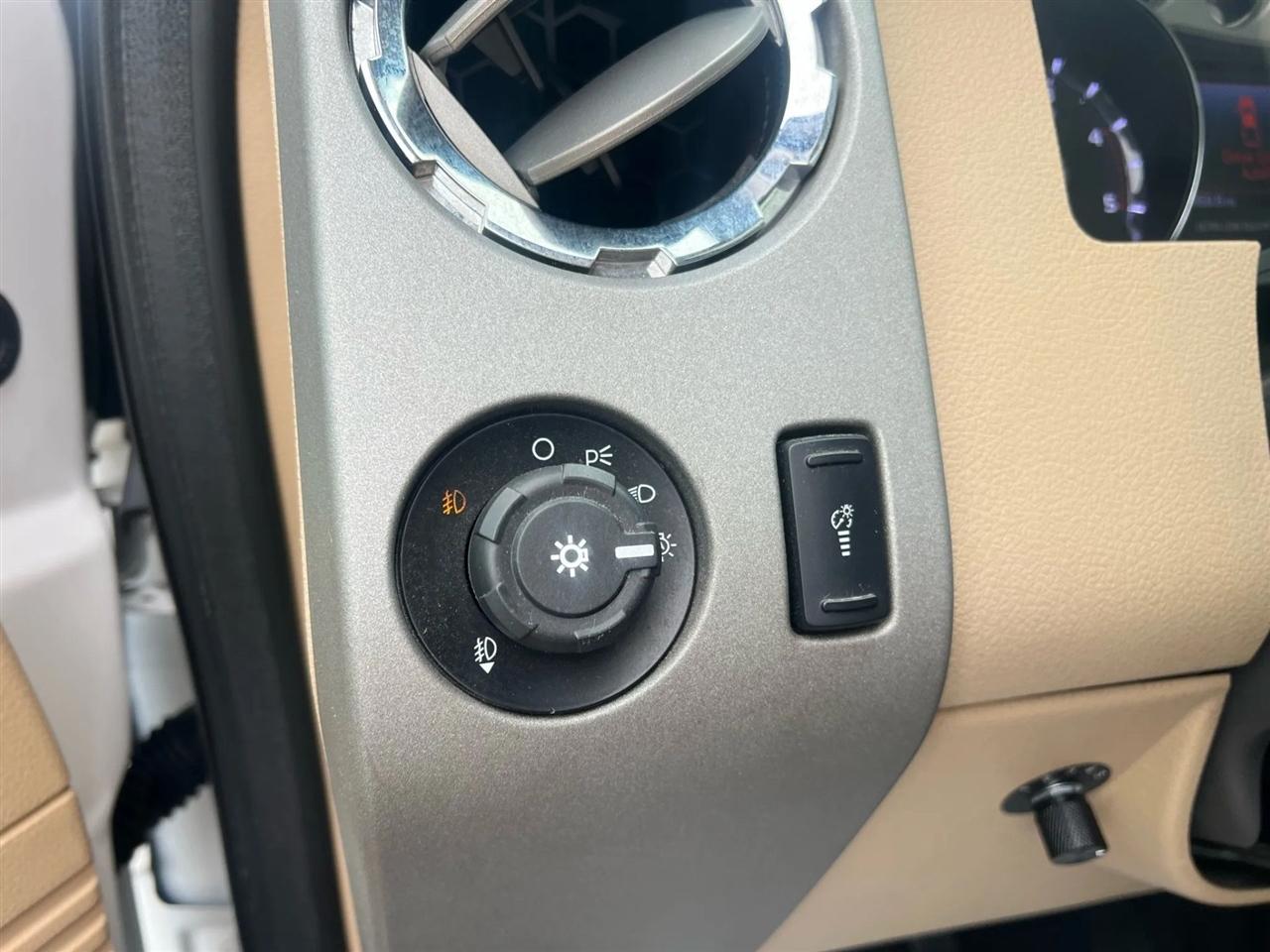 Ford F-250 SD Lariat Crew Cab 4WD 2013