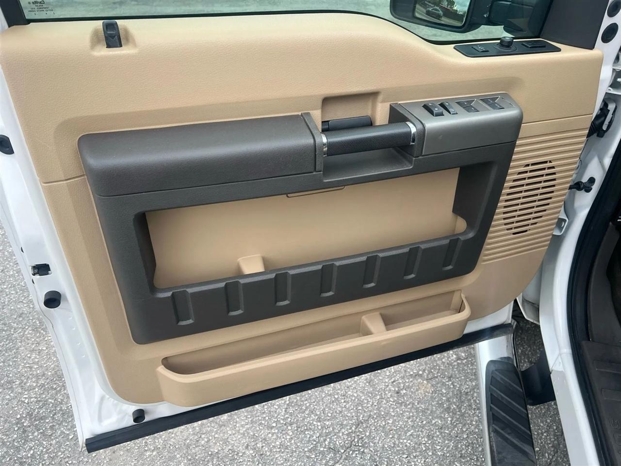 Ford F-250 SD Lariat Crew Cab 4WD 2013