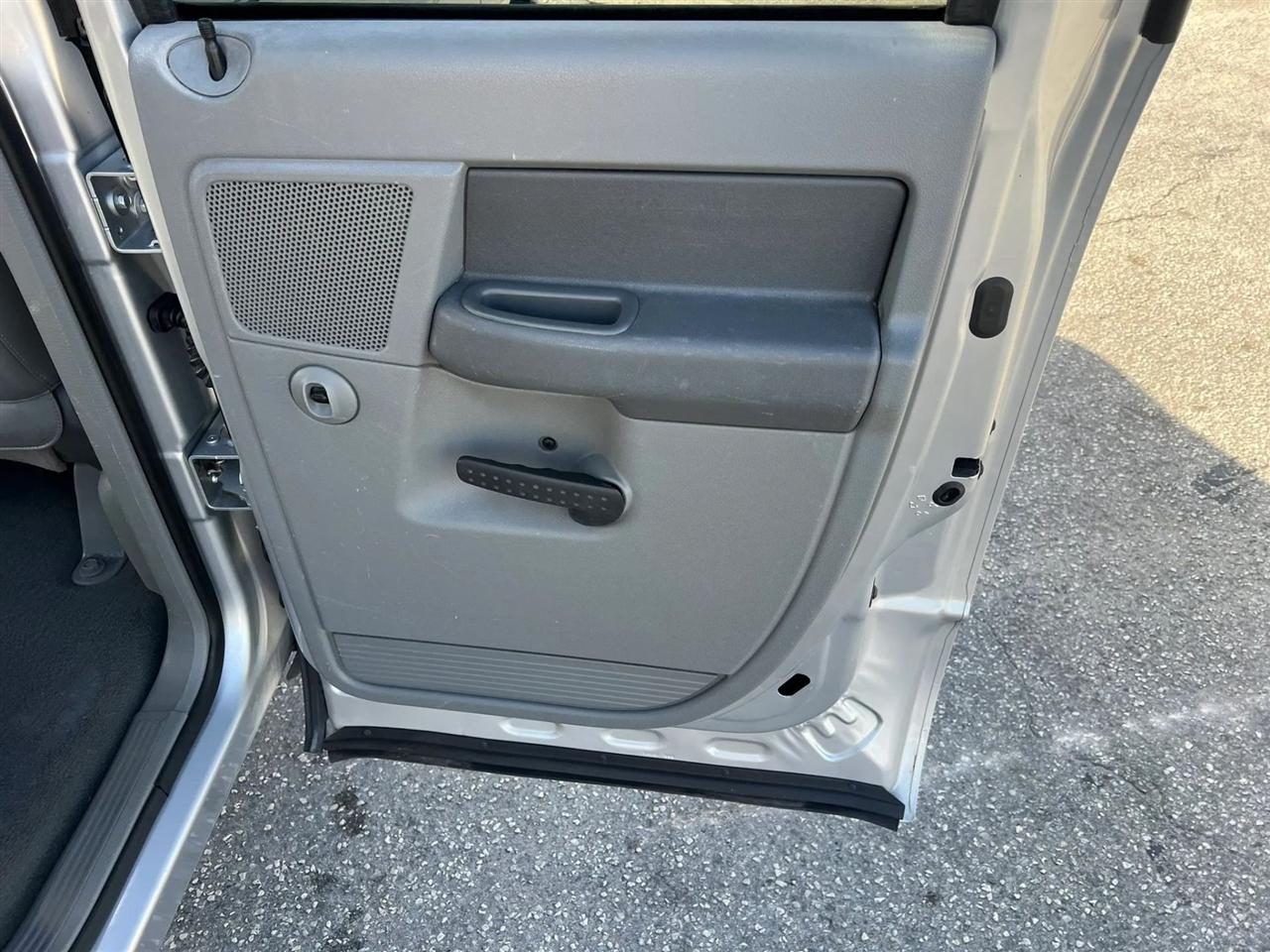 Dodge Ram 1500 ST Quad Cab 2WD 2007