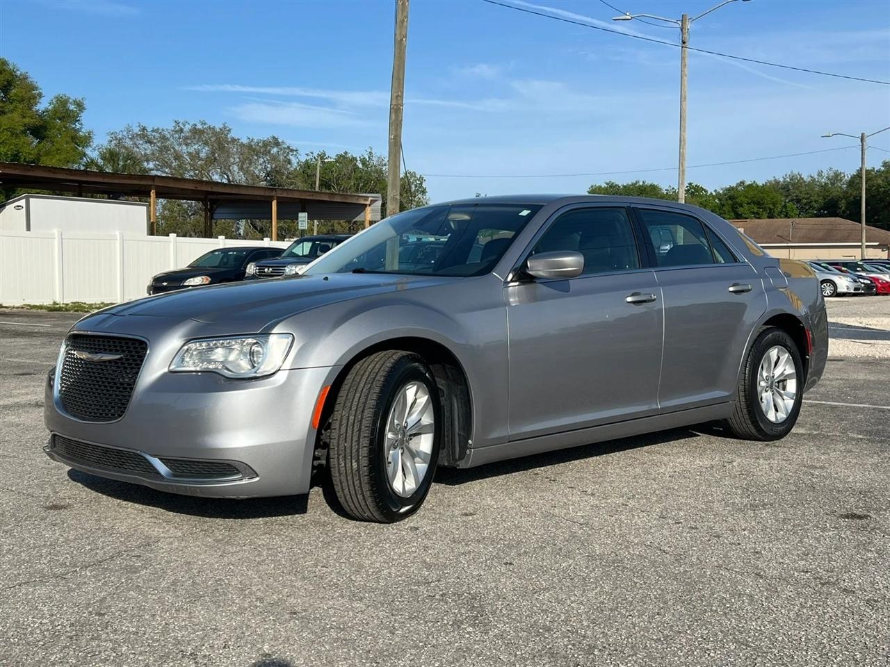 Chrysler 300 Limited RWD 2015