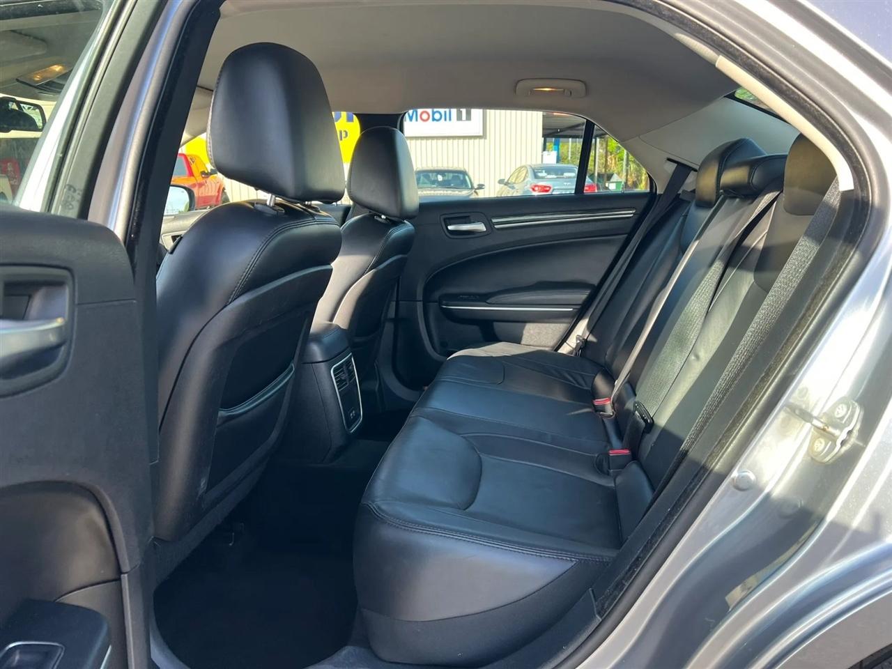 Chrysler 300 Limited RWD 2015