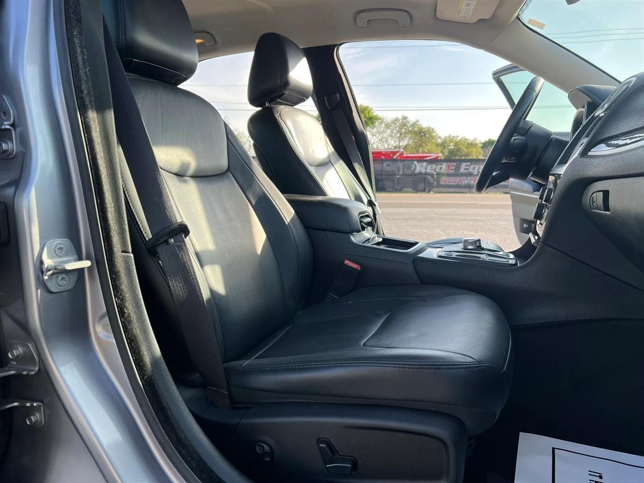 Chrysler 300 Limited RWD 2015