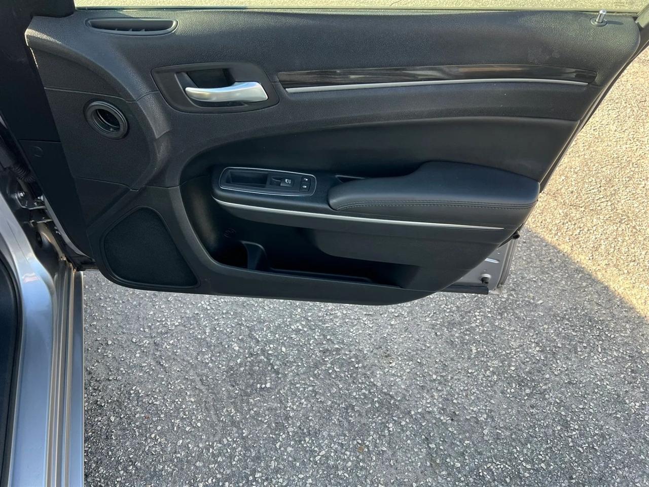 Chrysler 300 Limited RWD 2015