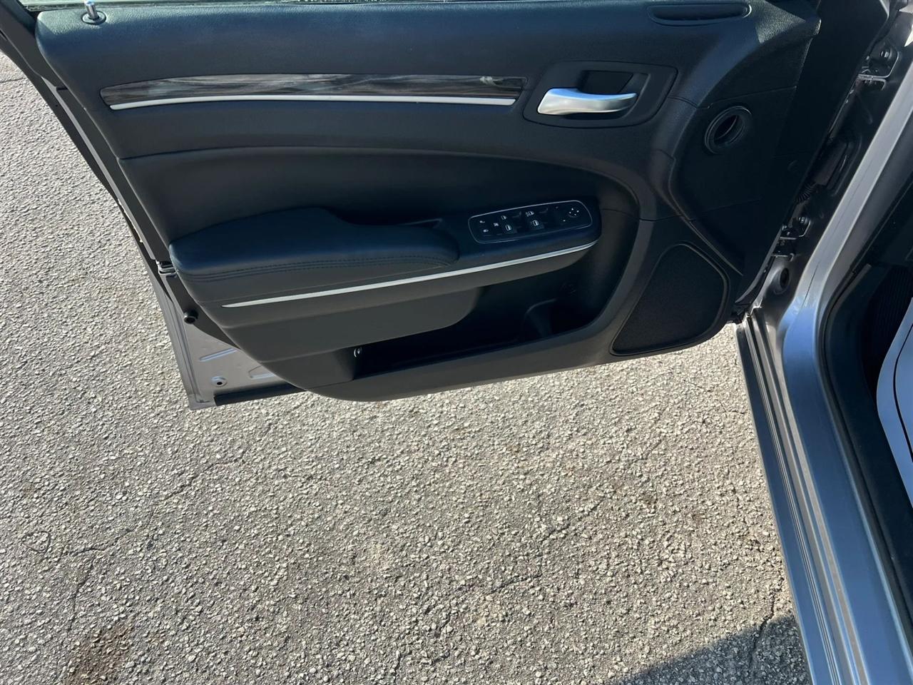 Chrysler 300 Limited RWD 2015