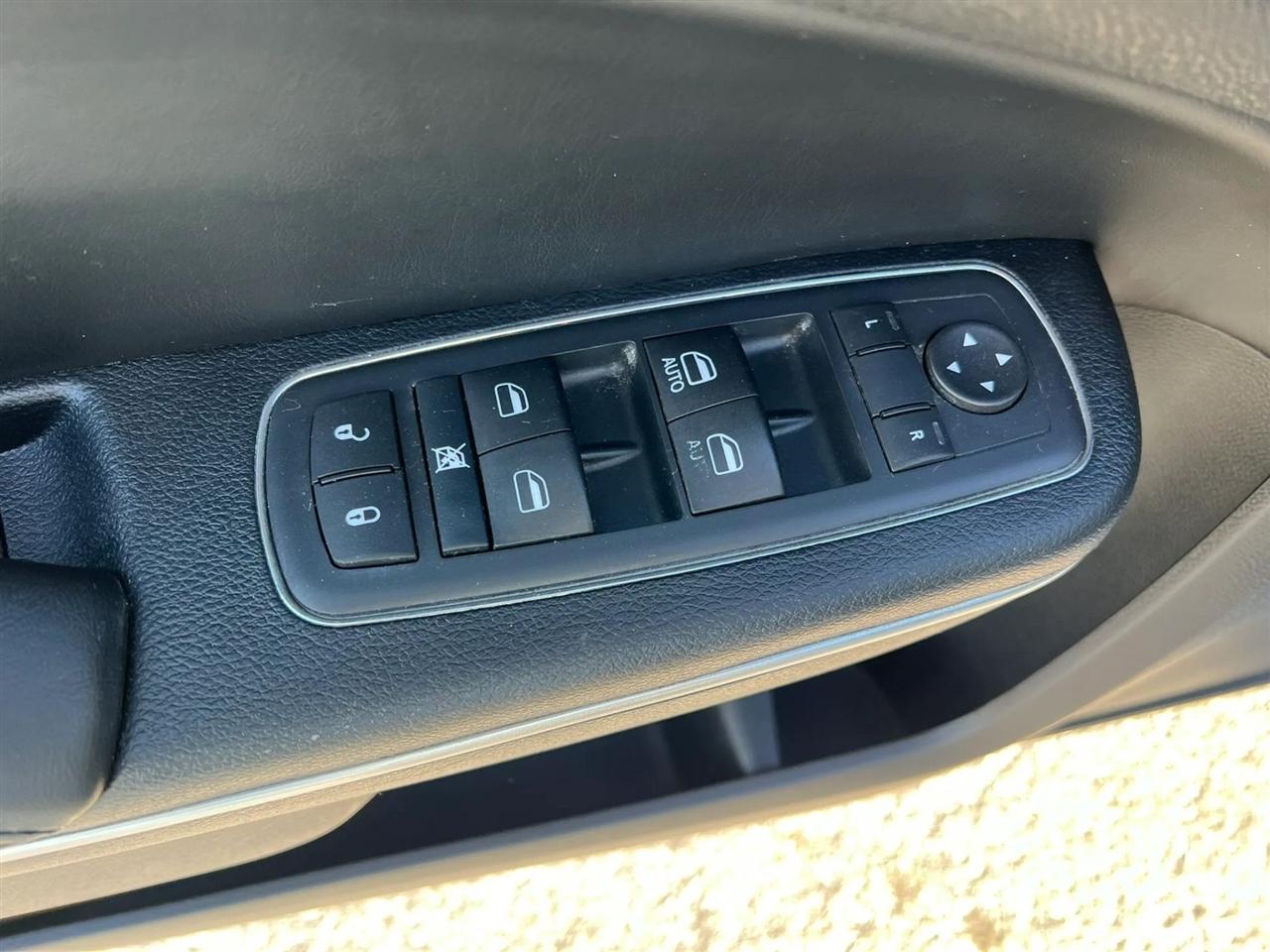 Chrysler 300 Limited RWD 2015