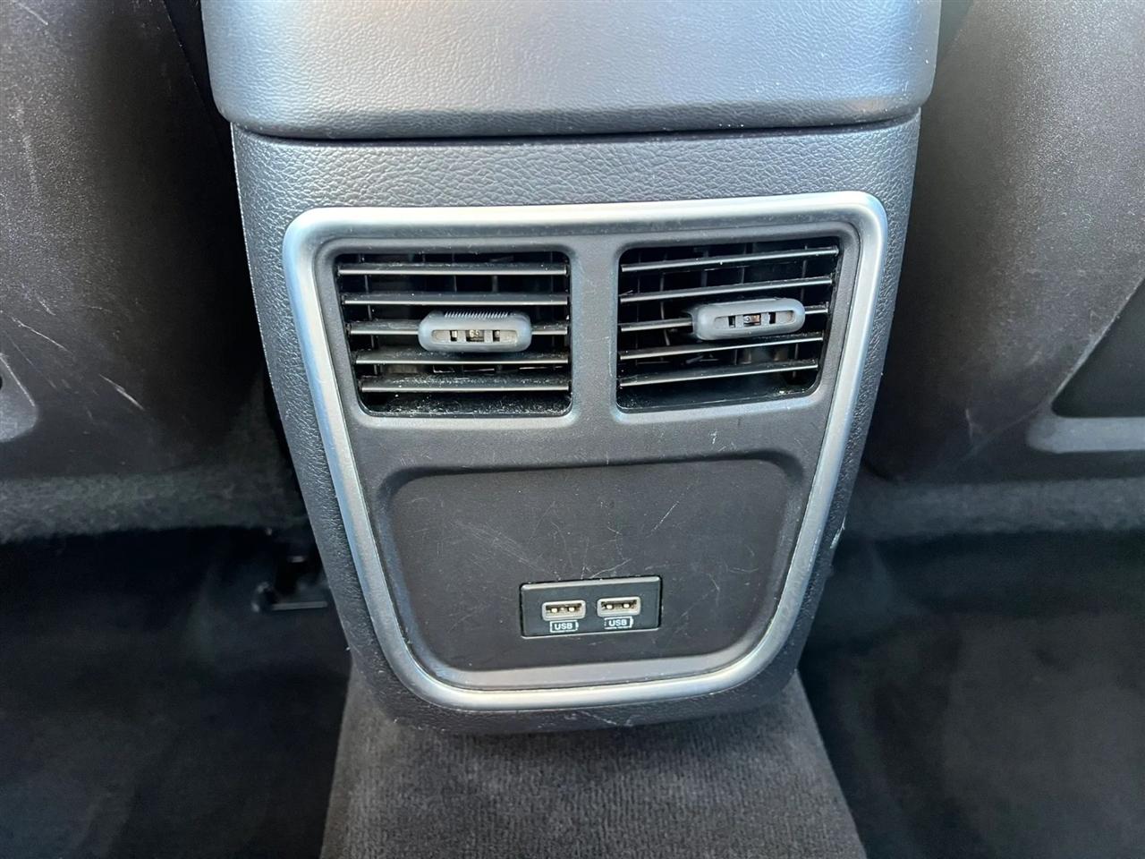 Chrysler 300 Limited RWD 2015