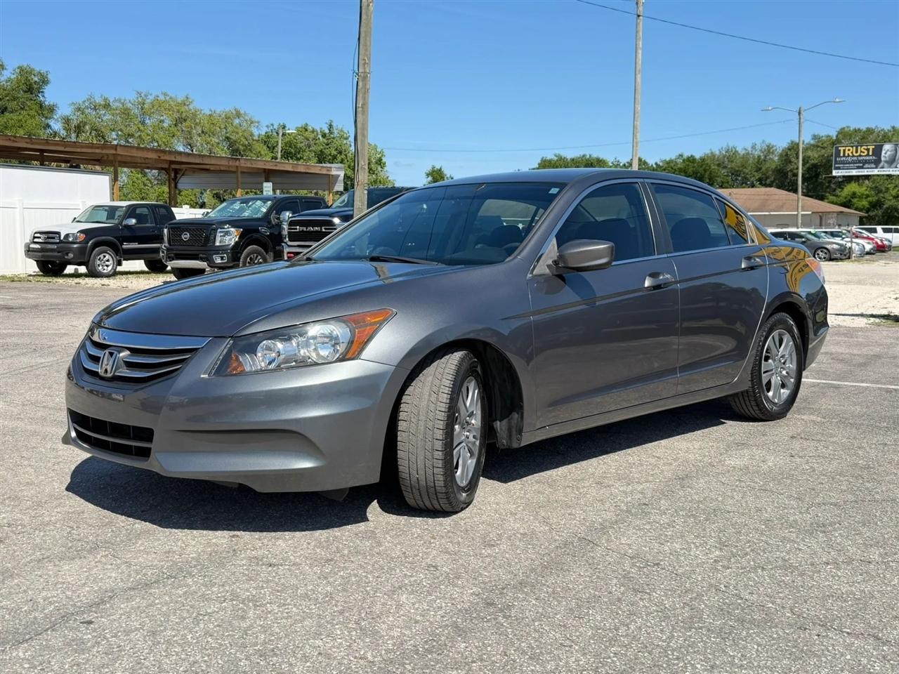 Honda Accord LX-P Sedan AT 2011