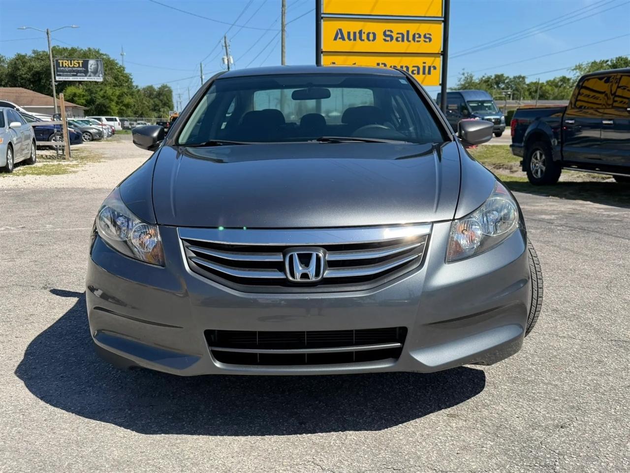Honda Accord LX-P Sedan AT 2011