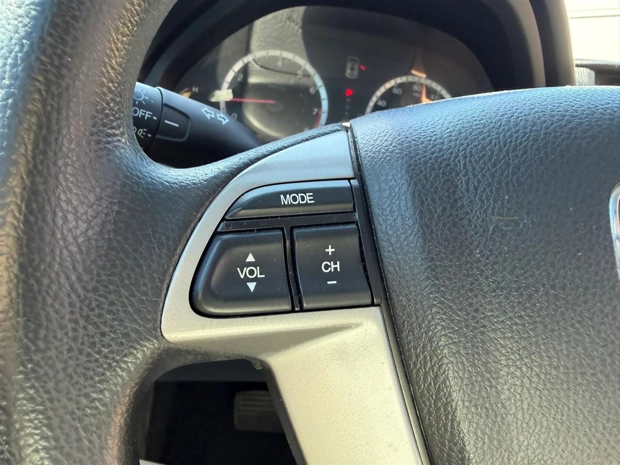 Honda Accord LX-P Sedan AT 2011